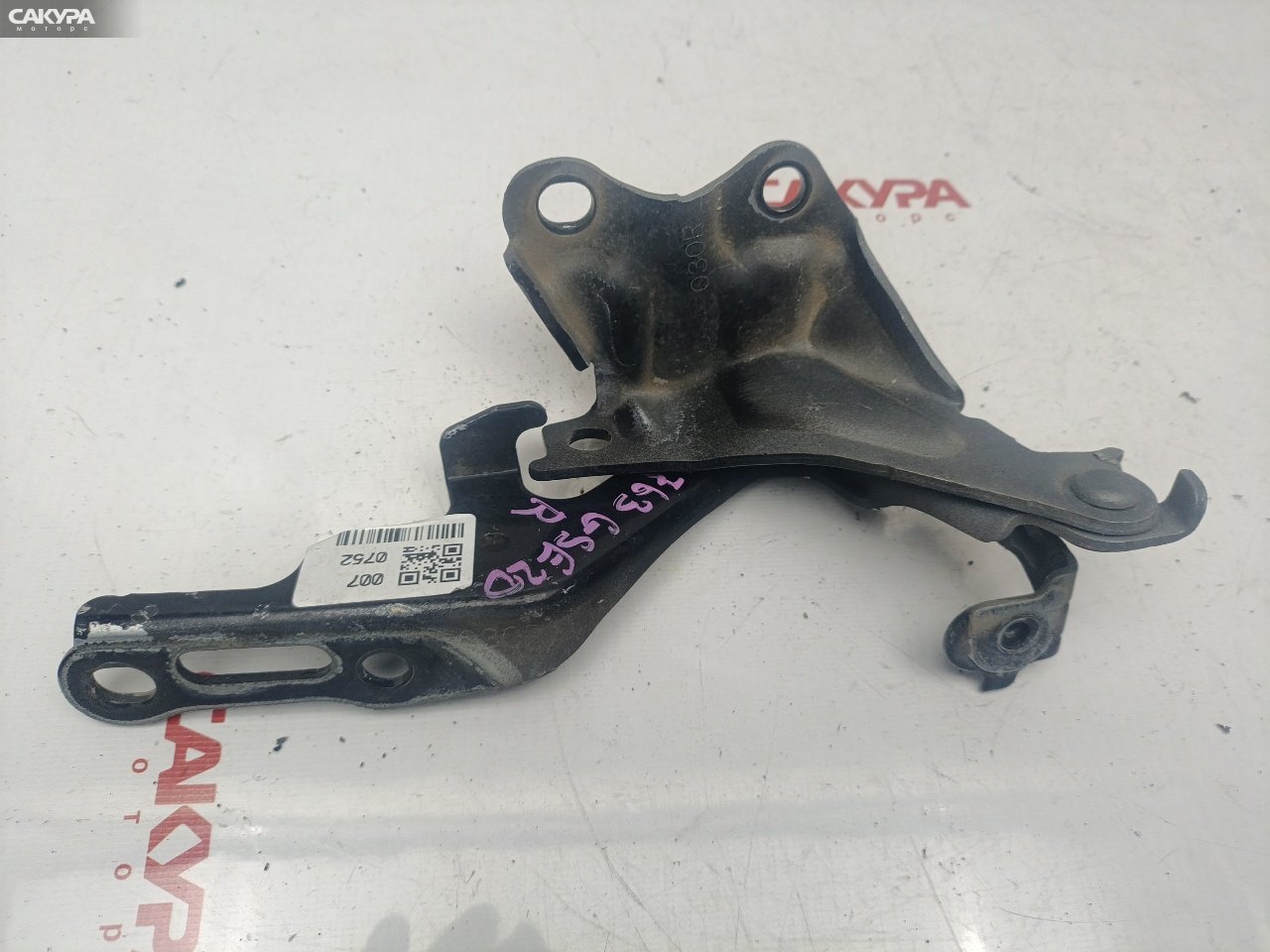 Кронштейн капота правый Lexus IS250 GSE20 4GR-FSE: купить в Сакура Красноярск.