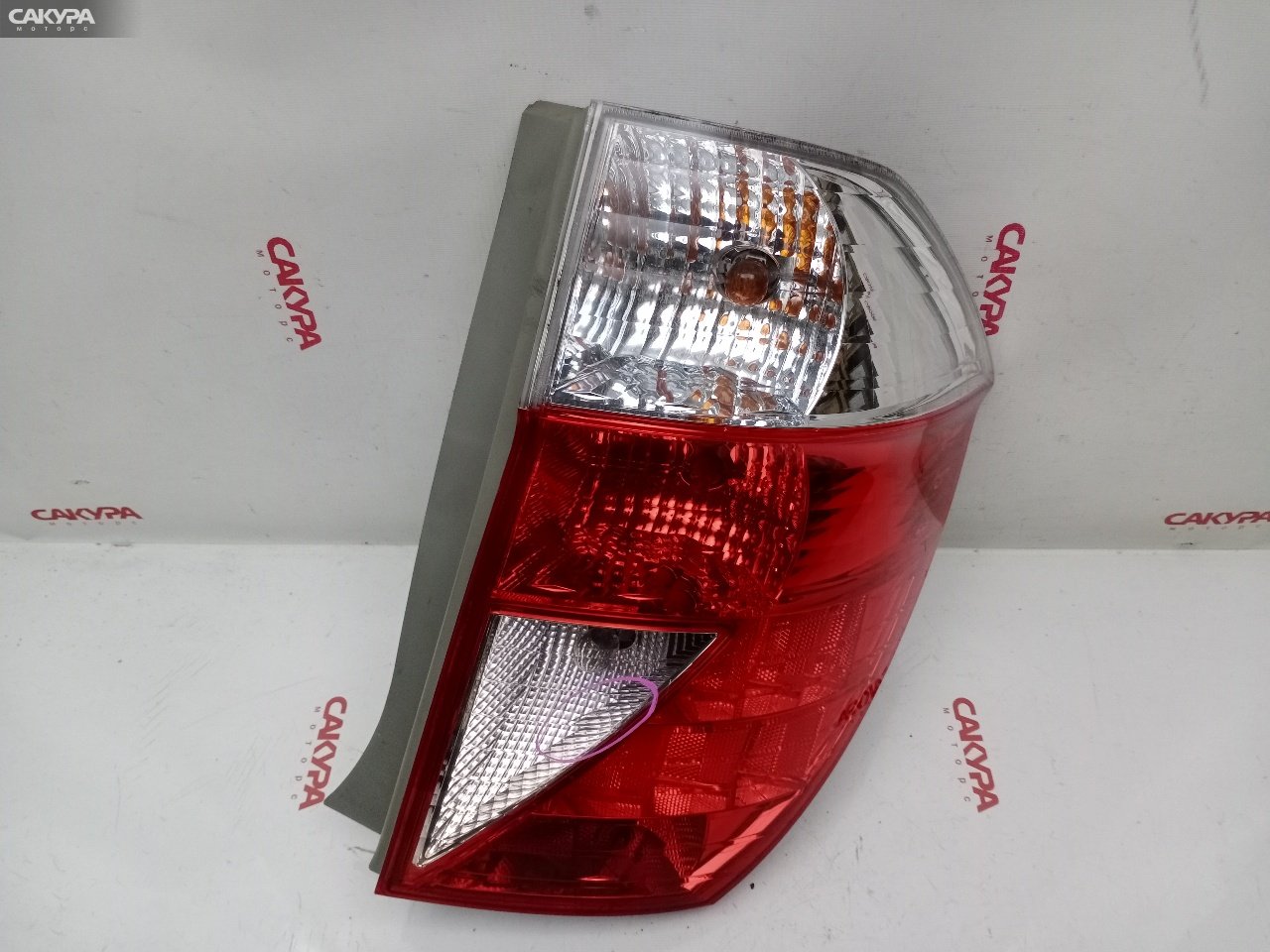 Фонарь стоп-сигнала правый Honda Edix BE3 K20A 4990: купить в Сакура Красноярск.