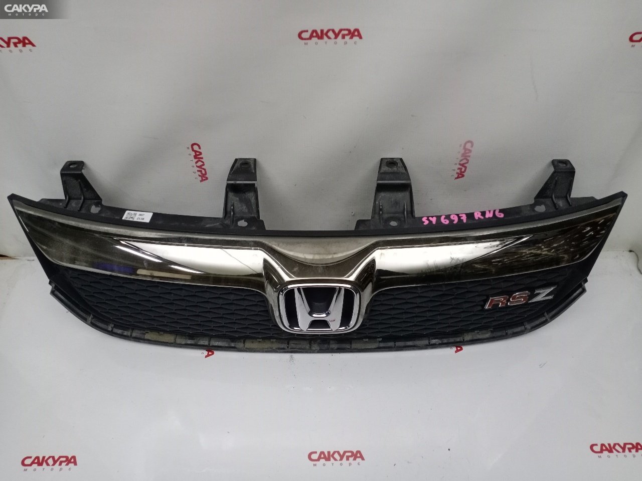 Решетка радиатора Honda Stream RN6 R18A: купить в Сакура Красноярск.