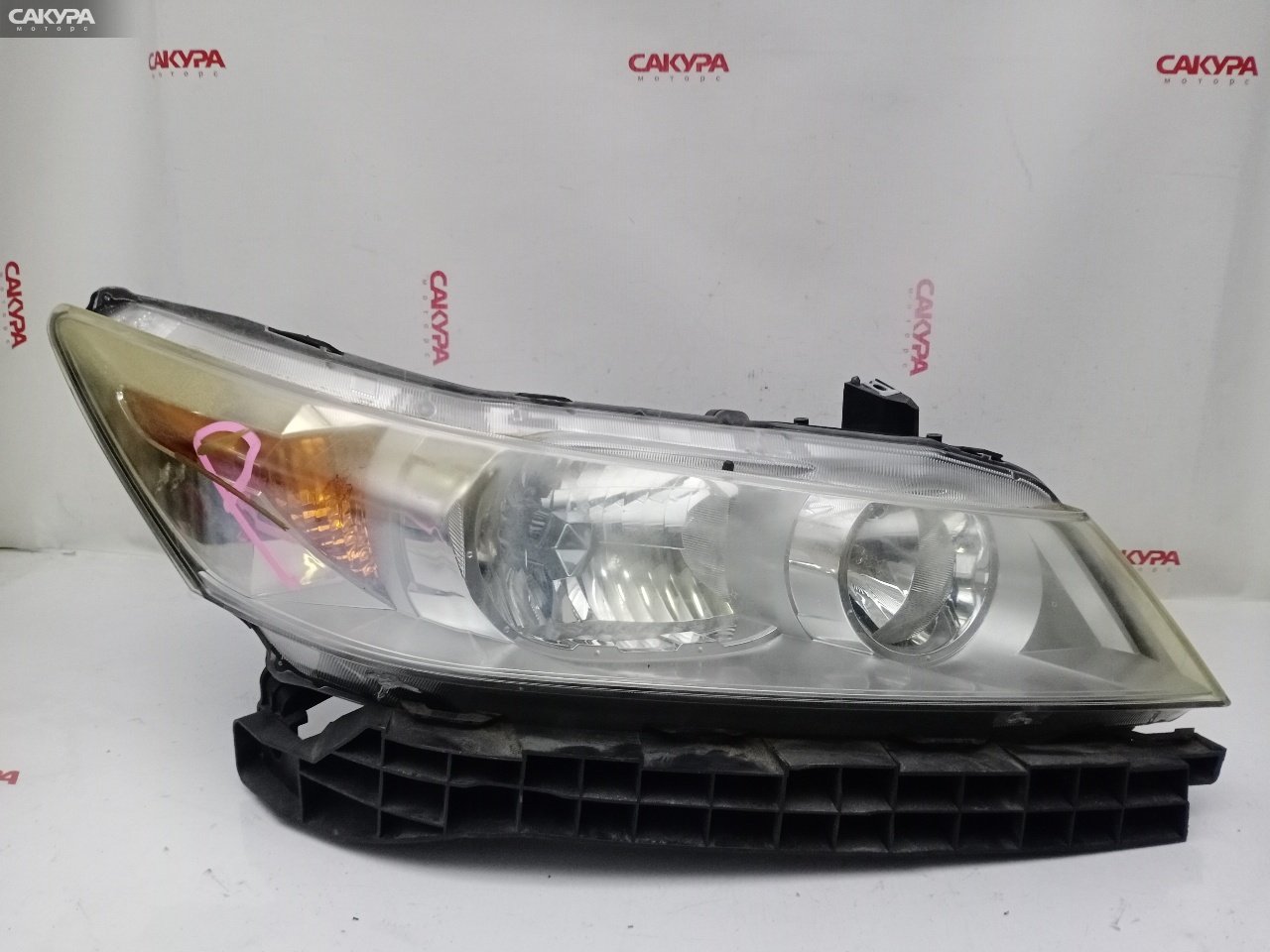 Фара правая Honda Stream RN6 R18A 100-22652: купить в Сакура Красноярск.