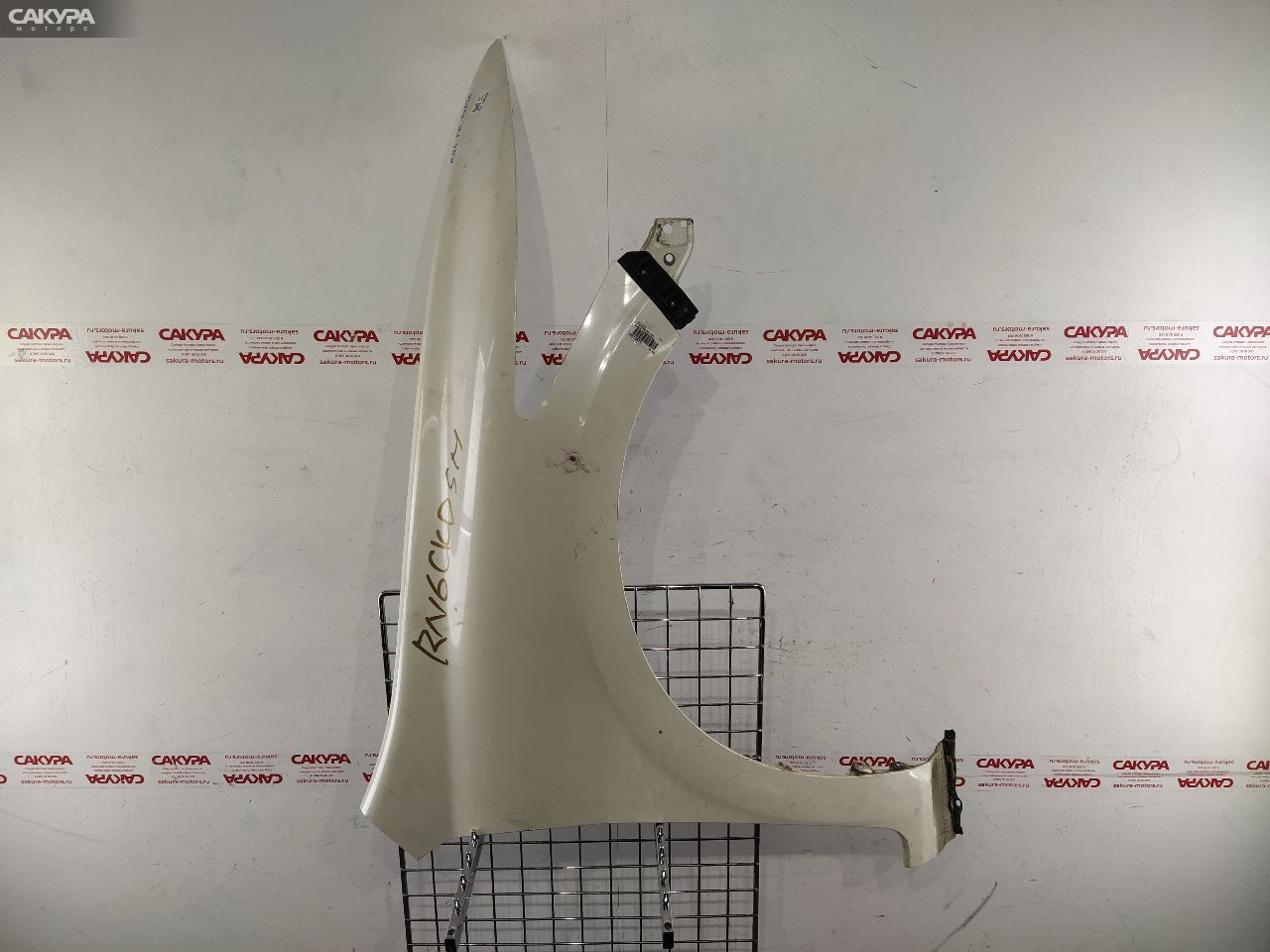 Крыло переднее правое Honda Stream RN6 R18A: купить в Сакура Красноярск.