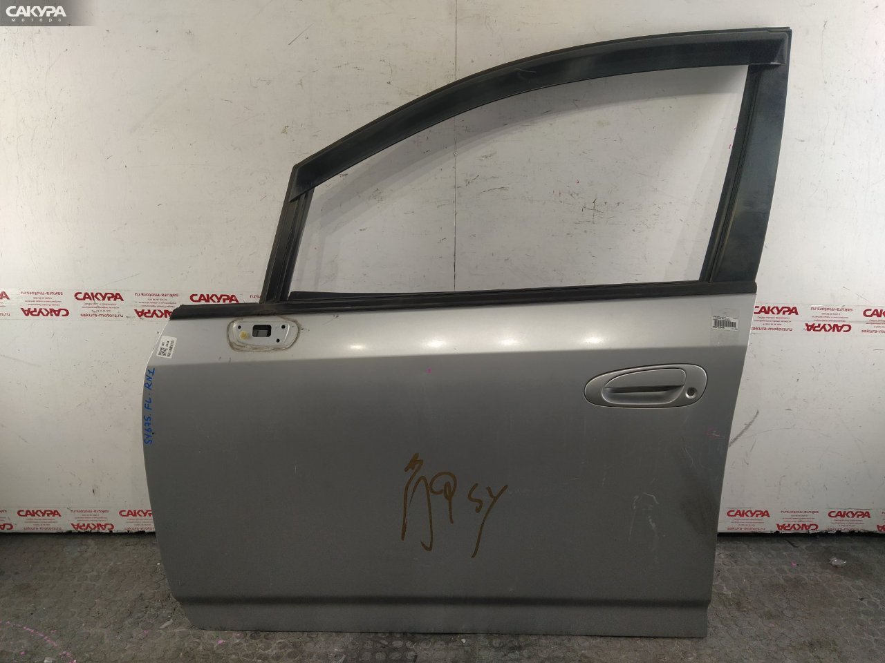 Дверь боковая передняя левая Honda Stream RN1 D17A: купить в Сакура Красноярск.