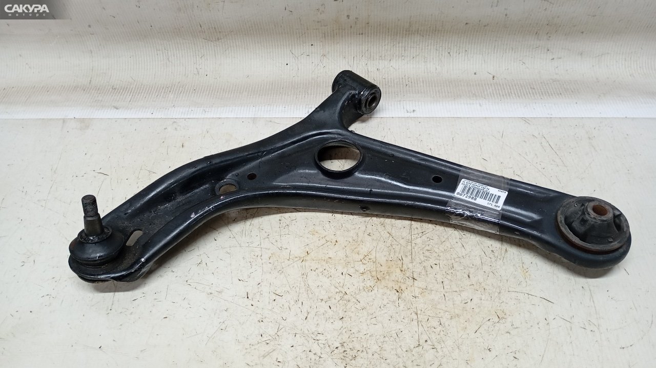 Рычаг подвески передний левый Toyota Vitz SCP10 1SZ-FE: купить в Сакура Красноярск.