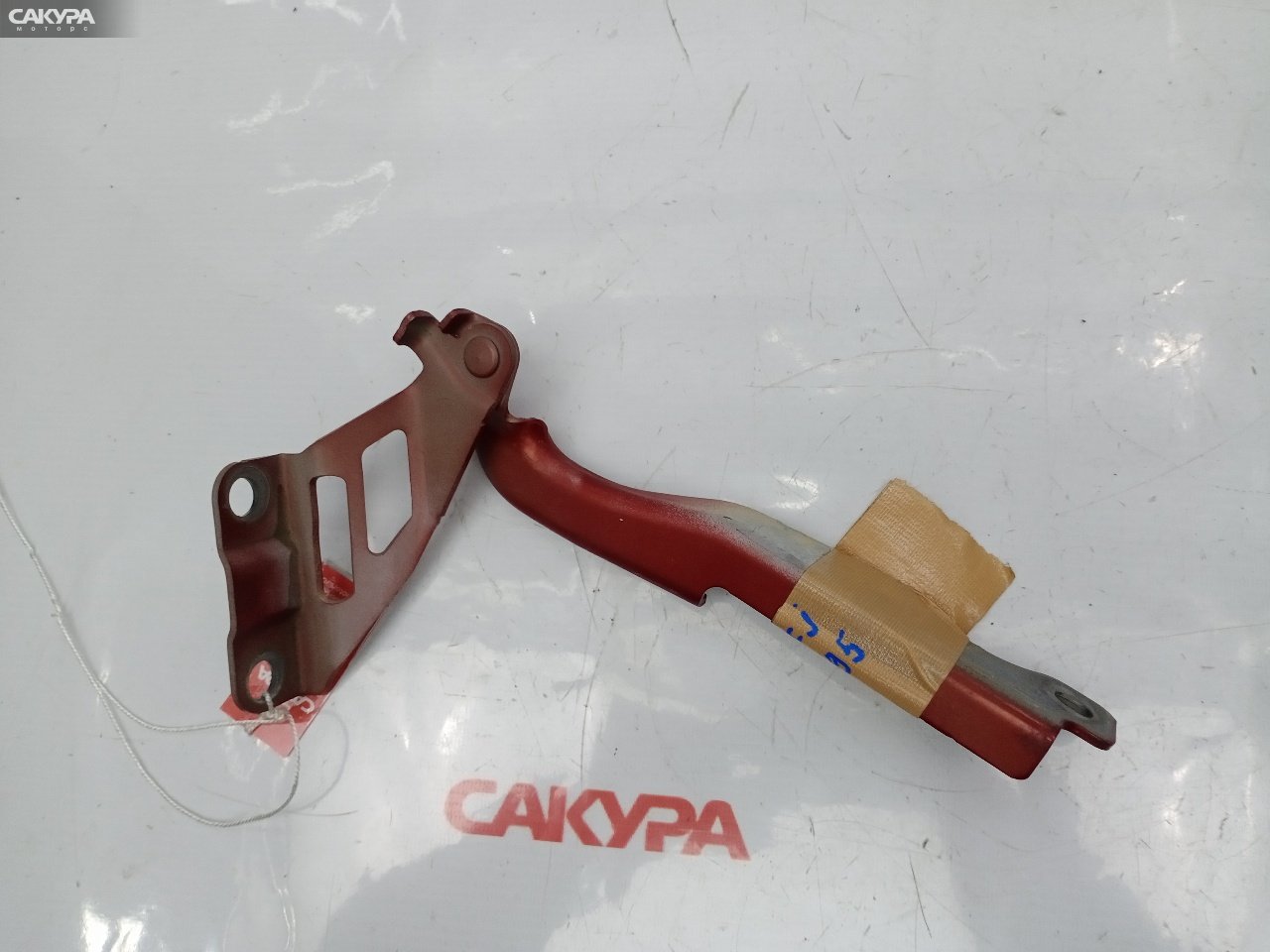 Кронштейн капота правый Mazda Axela BM6FJ Z6-VE: купить в Сакура Красноярск.