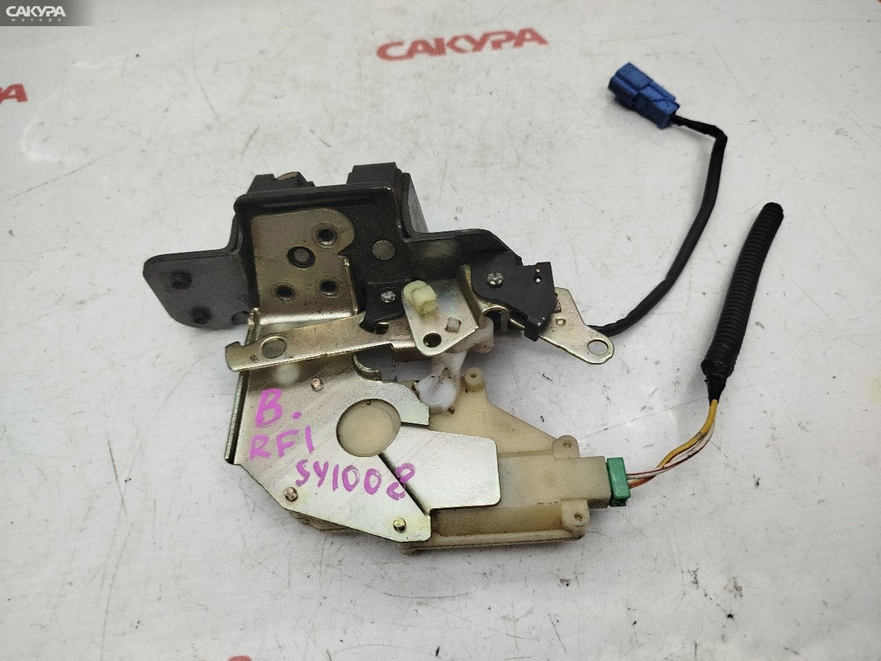 Замок багажника Honda Stepwgn RF1 B20B: купить в Сакура Красноярск.