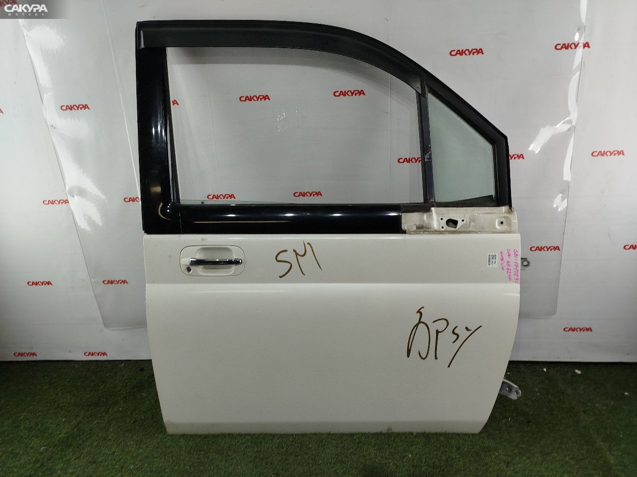 Дверь боковая передняя правая Honda Mobilio GB1 L15A: купить в Сакура Красноярск.