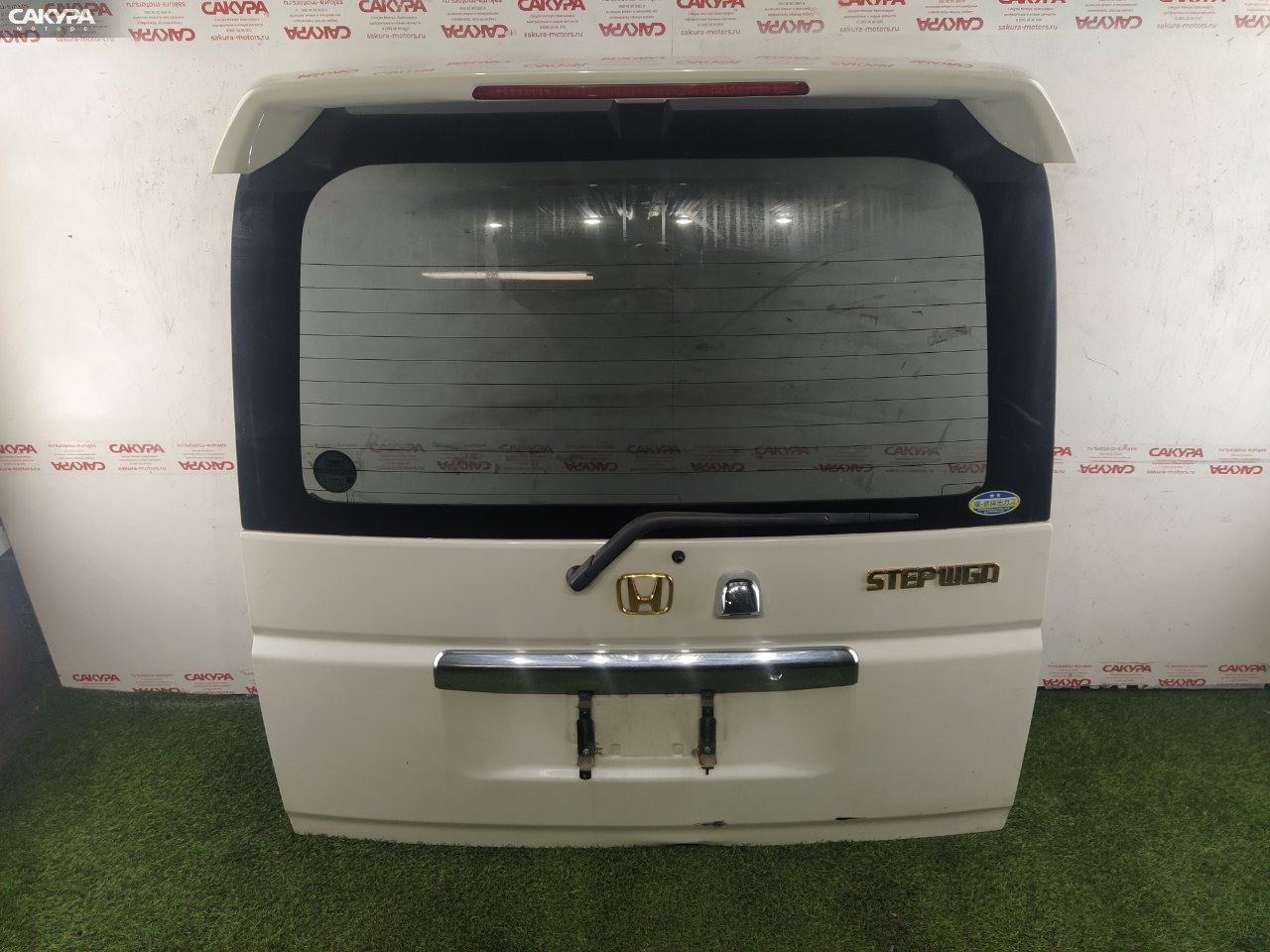 Дверь багажника Honda Stepwgn RF3 K20A: купить в Сакура Красноярск.