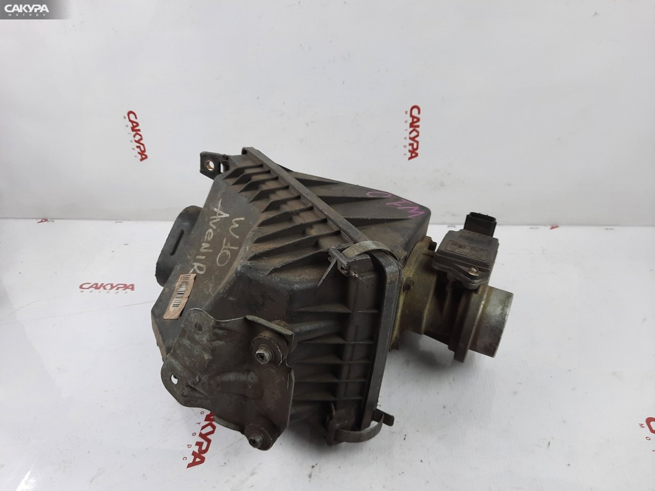 Корпус воздушного фильтра Nissan Avenir W10 SR18DE: купить в Сакура Красноярск.