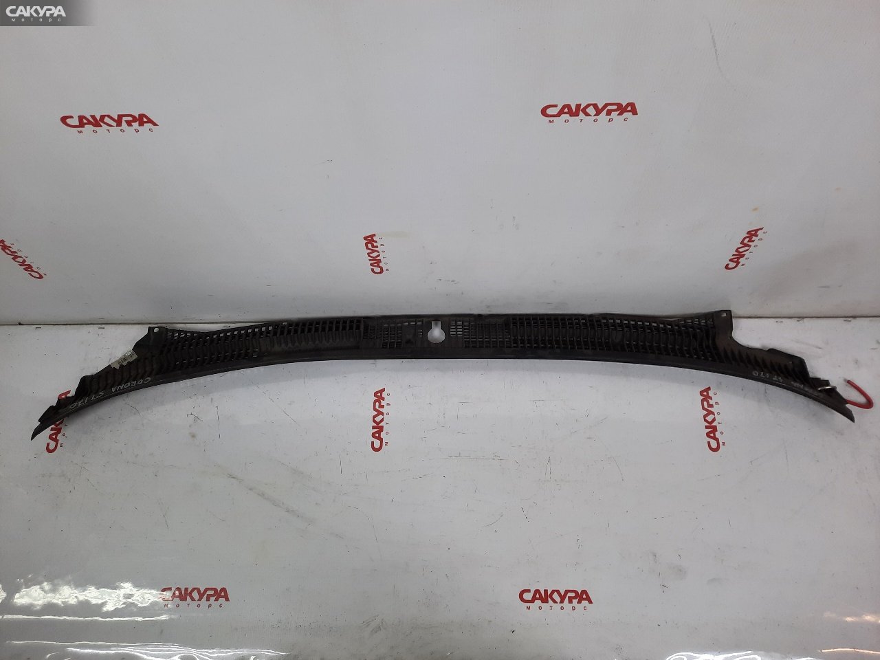 Решетка под лобовое стекло Toyota Corona ST170: купить в Сакура Красноярск.