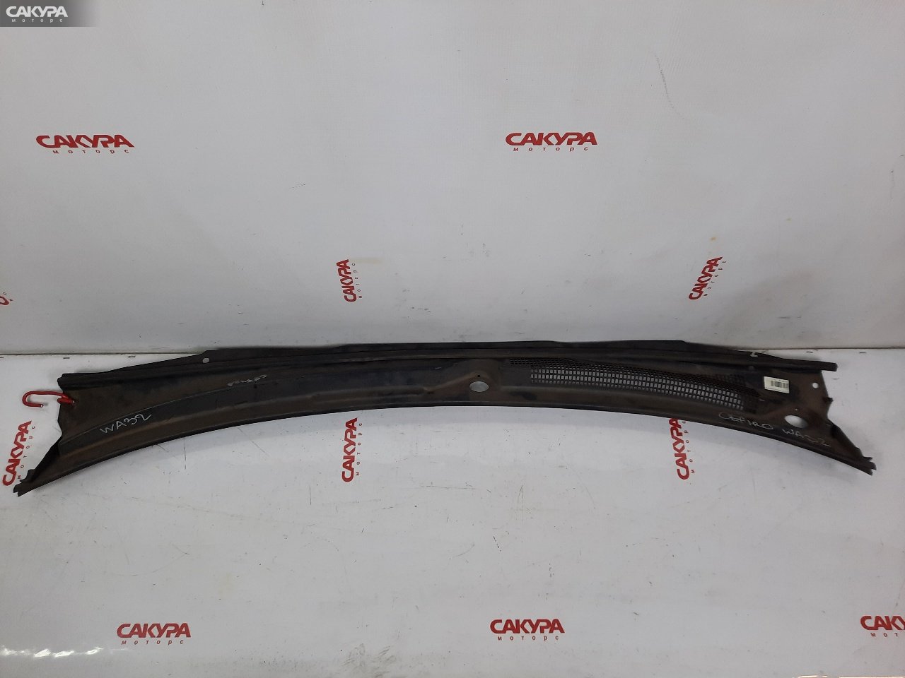 Решетка под лобовое стекло Nissan Cefiro A32: купить в Сакура Красноярск.