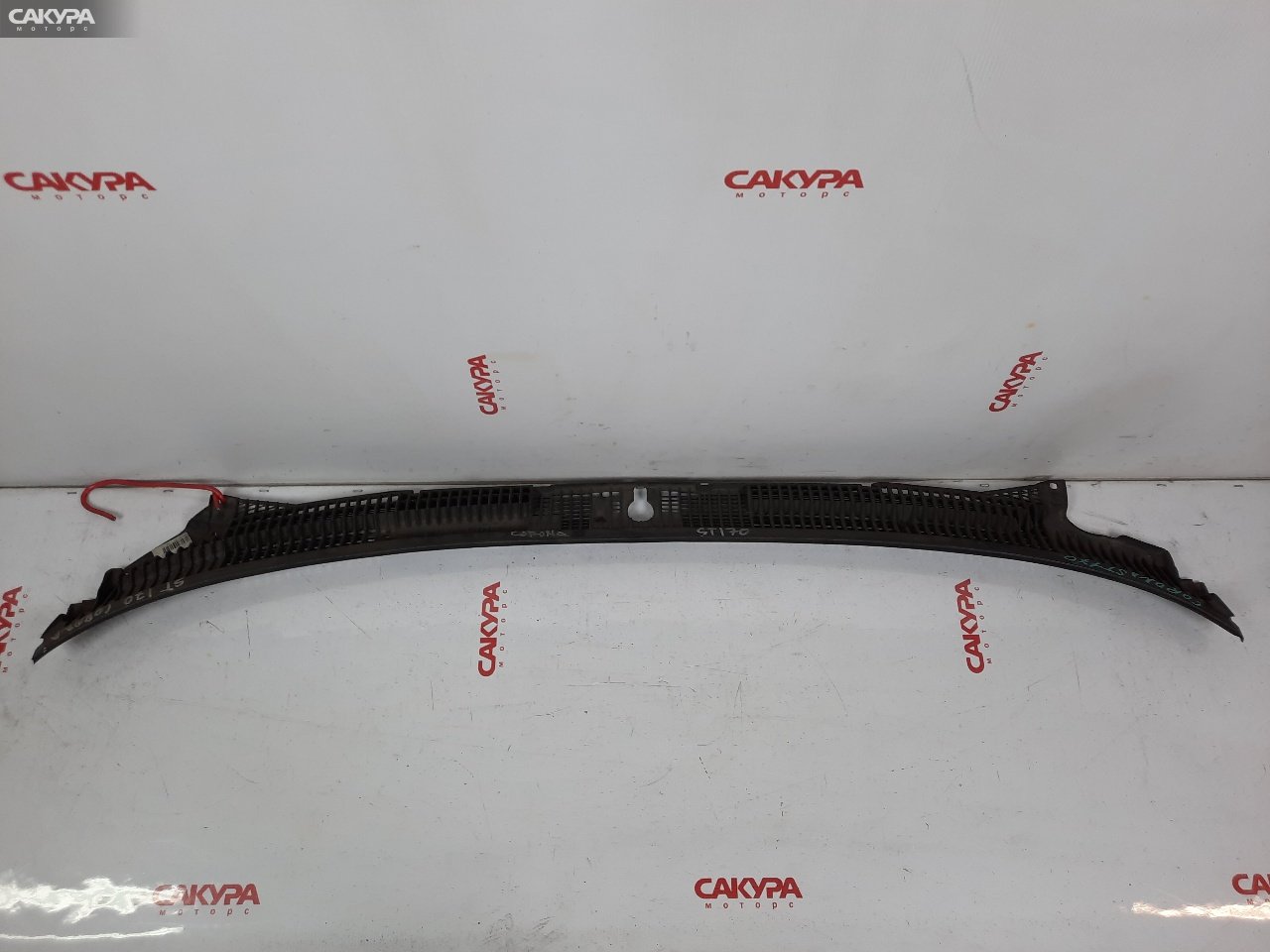 Решетка под лобовое стекло Toyota Corona ST170: купить в Сакура Красноярск.