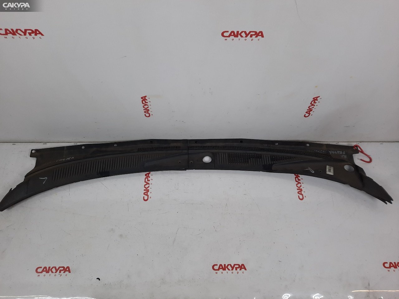 Решетка под лобовое стекло Nissan Presea R11: купить в Сакура Красноярск.