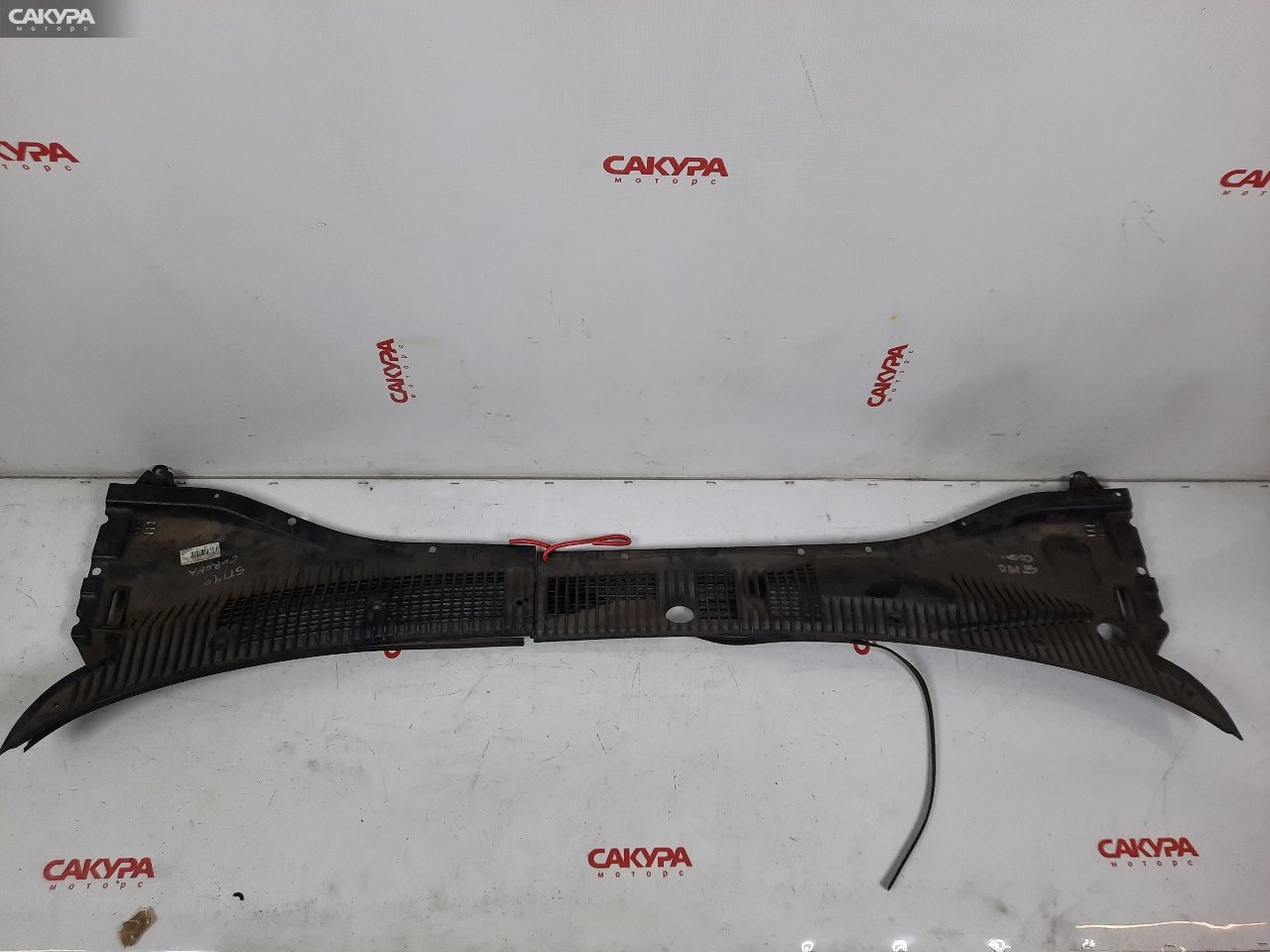 Решетка под лобовое стекло Toyota Corona ST190: купить в Сакура Красноярск.