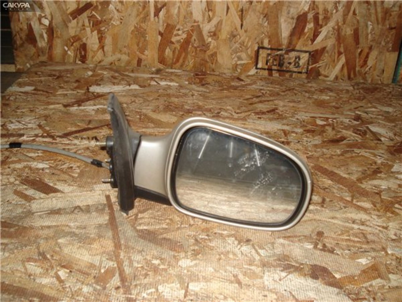 Зеркало боковое правое Daihatsu Storia M111S: купить в Сакура Красноярск.