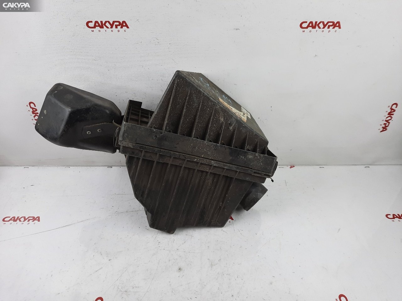 Корпус воздушного фильтра Nissan Bluebird QU14 QG18DD: купить в Сакура Красноярск.