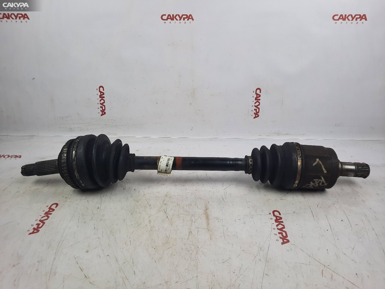 Привод передний левый Honda Odyssey RA8 J30A: купить в Сакура Красноярск.