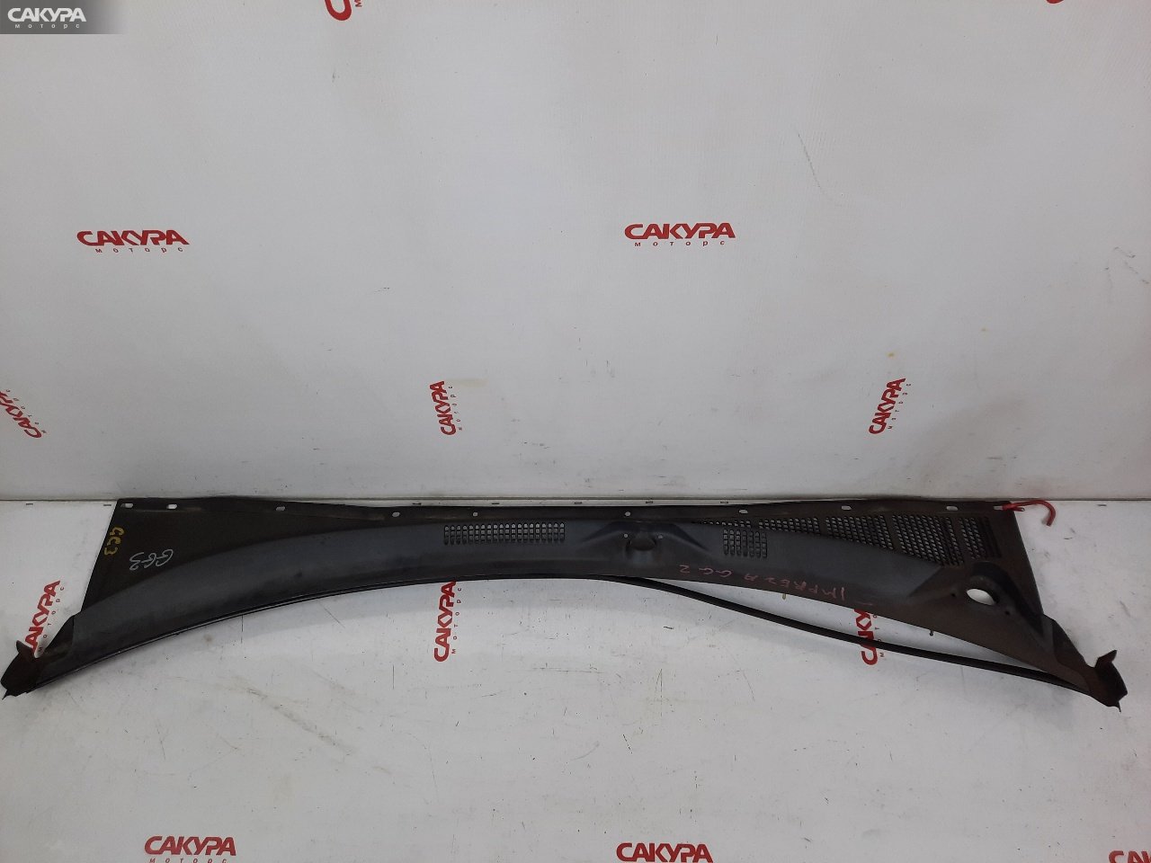 Решетка под лобовое стекло Subaru Impreza GG2: купить в Сакура Красноярск.