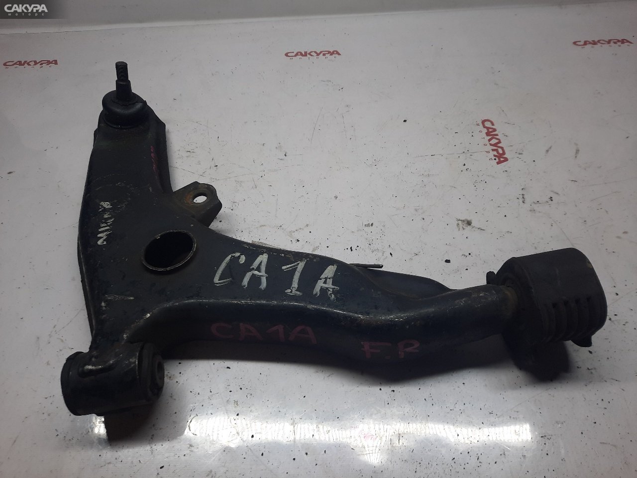 Рычаг подвески передний правый Mitsubishi Mirage CA1A 4G13: купить в Сакура Красноярск.