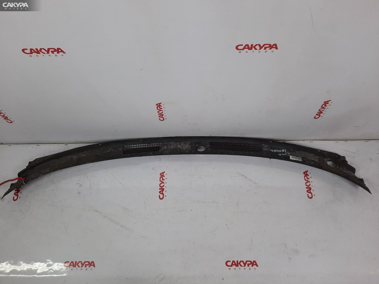 Решетка под лобовое стекло Mitsubishi Lancer CK2A 4G15: купить в Сакура Красноярск.