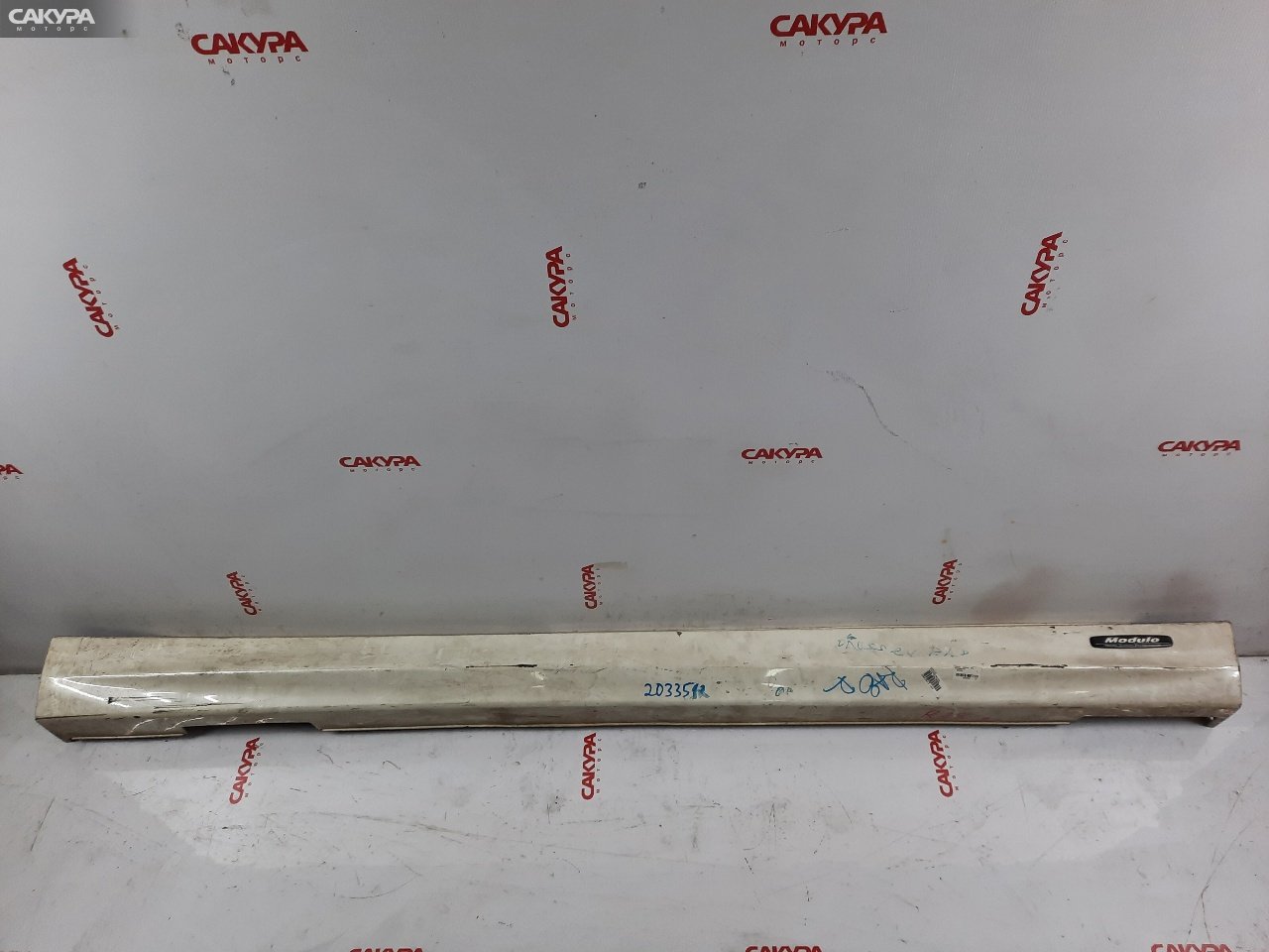 Порог правый Honda Odyssey RA8 J30A: купить в Сакура Красноярск.
