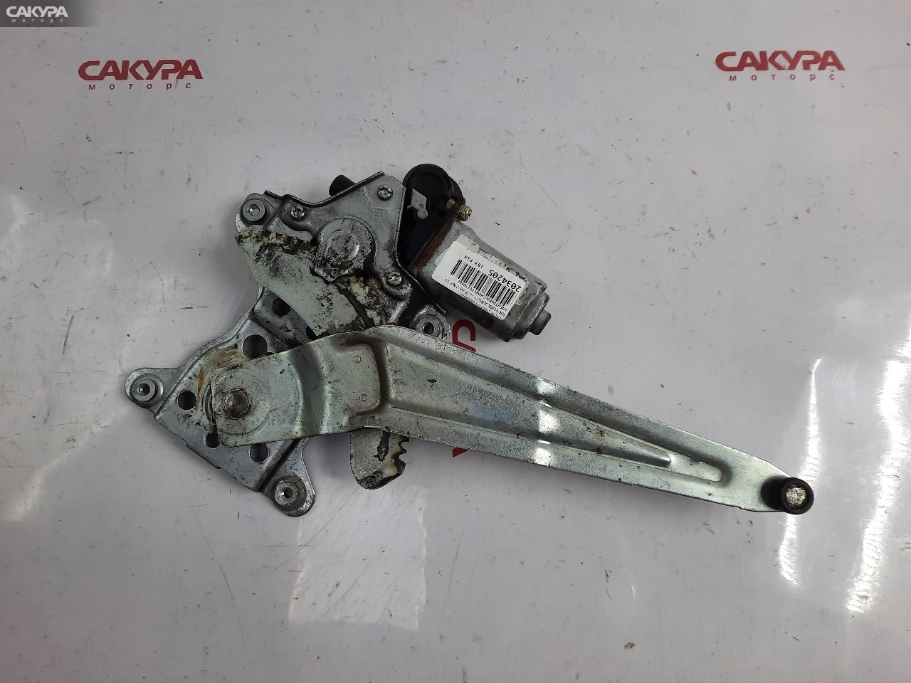 Стеклоподъемник задний правый Toyota Funcargo NCP20 2NZ-FE: купить в Сакура Красноярск.