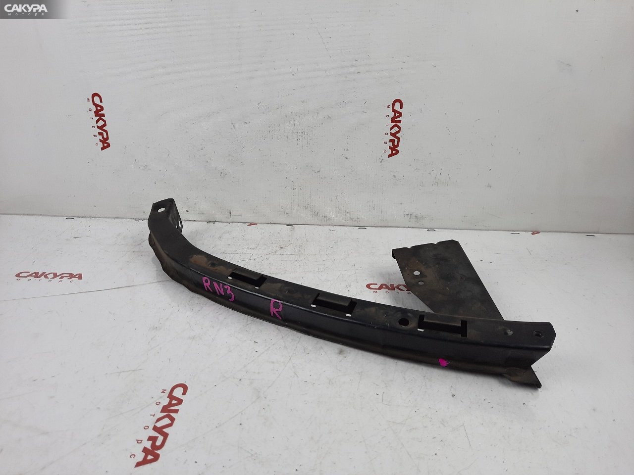 Планка под фару передняя правая Honda Stream RN3 K20A: купить в Сакура Красноярск.