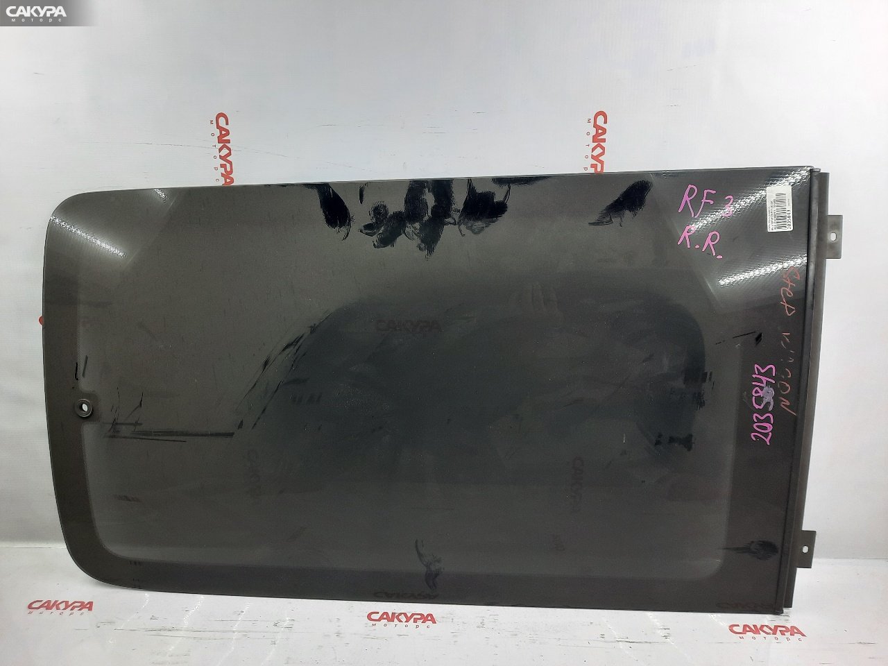 Стекло собачника заднее правое Honda Stepwgn RF2: купить в Сакура Красноярск.