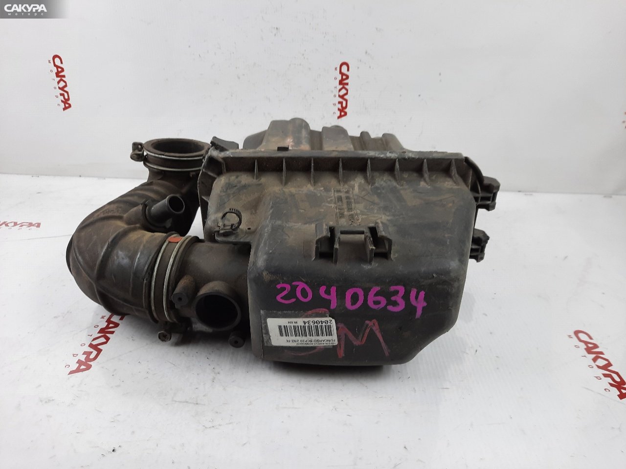 Корпус воздушного фильтра Toyota Funcargo NCP20 2NZ-FE: купить в Сакура Красноярск.