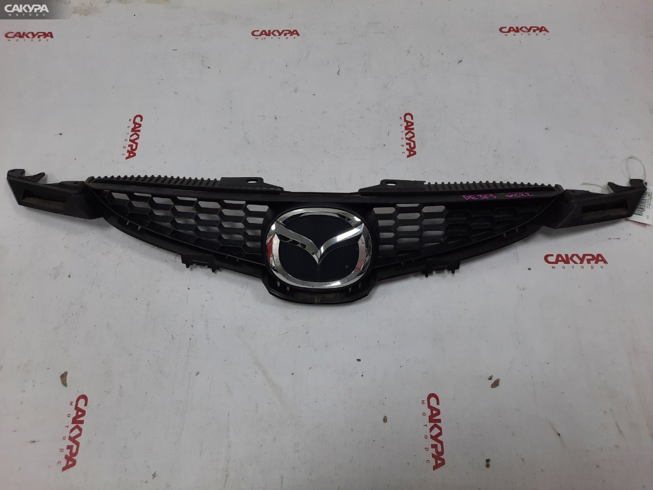 Решетка радиатора Mazda Demio DE3FS ZJ-VE: купить в Сакура Красноярск.