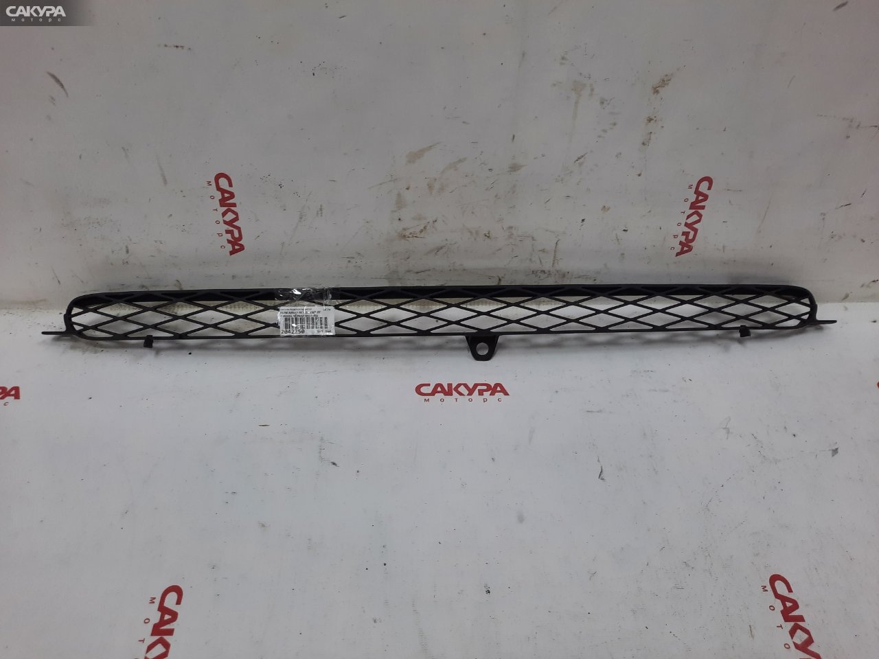 Решетка радиатора Toyota Funcargo NCP20 2NZ-FE: купить в Сакура Красноярск.