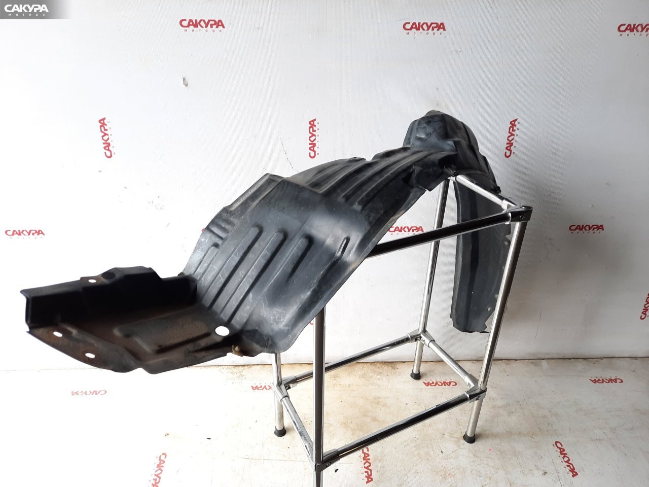 Подкрылок передний левый Nissan Serena PC24 SR20DE: купить в Сакура Красноярск.