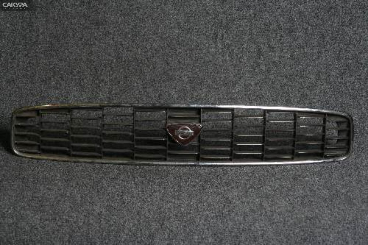 Решетка радиатора Nissan Bluebird U13: купить в Сакура Красноярск.