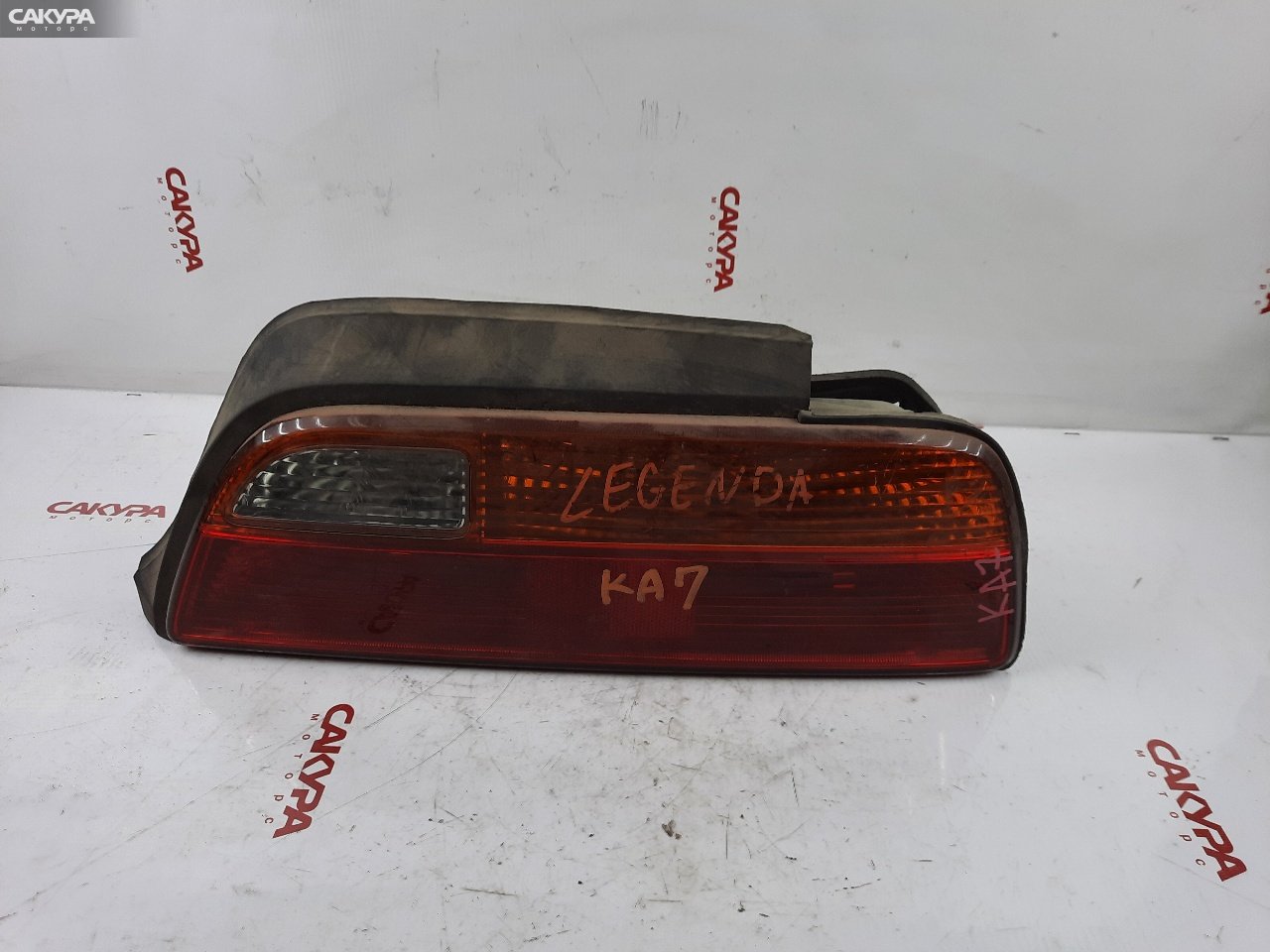 Фонарь стоп-сигнала правый Honda Legend KA8 043-1095: купить в Сакура Красноярск.