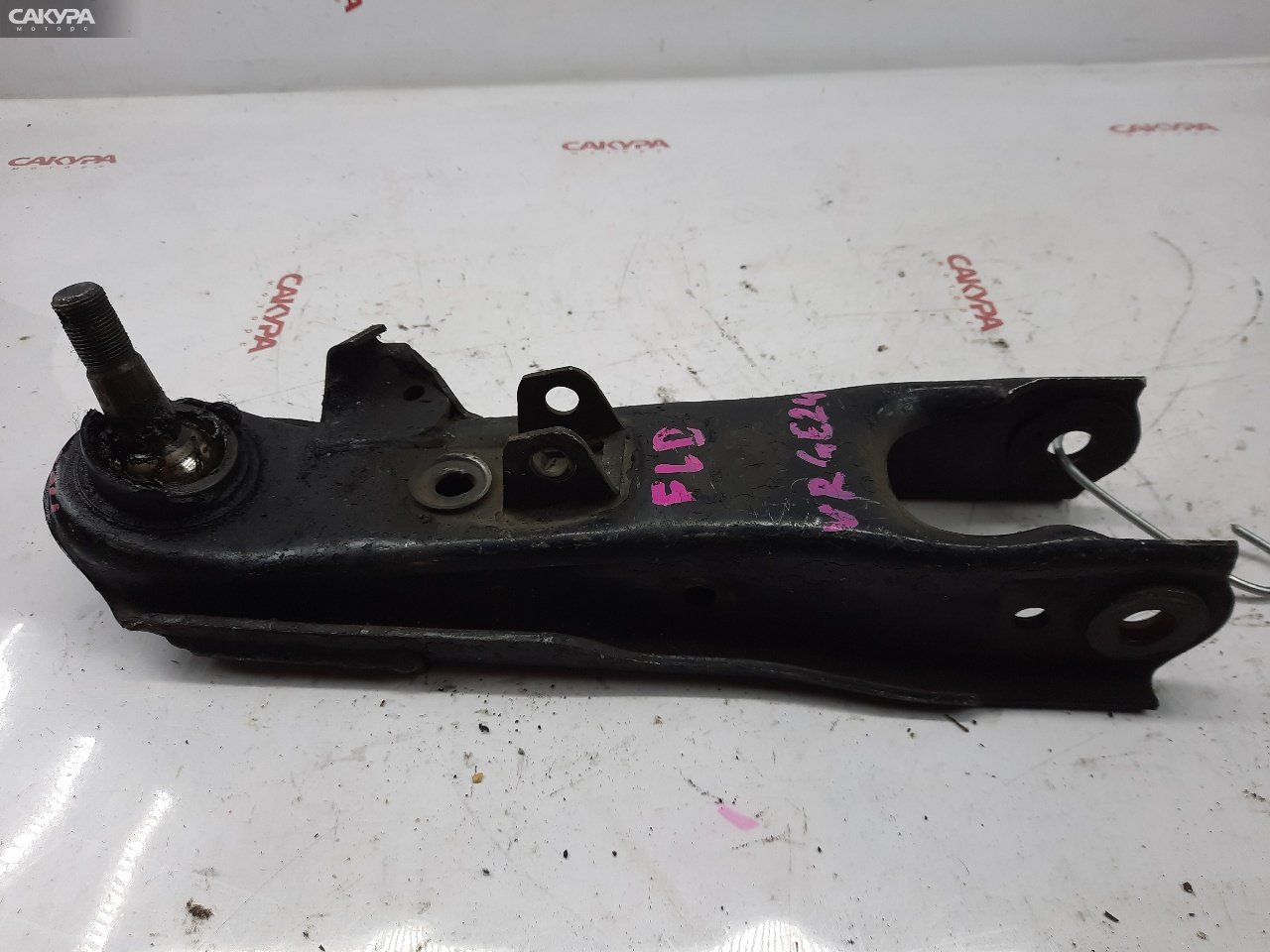 Рычаг подвески нижний передний левый Nissan Homy VRGE24 TD27: купить в Сакура Красноярск.