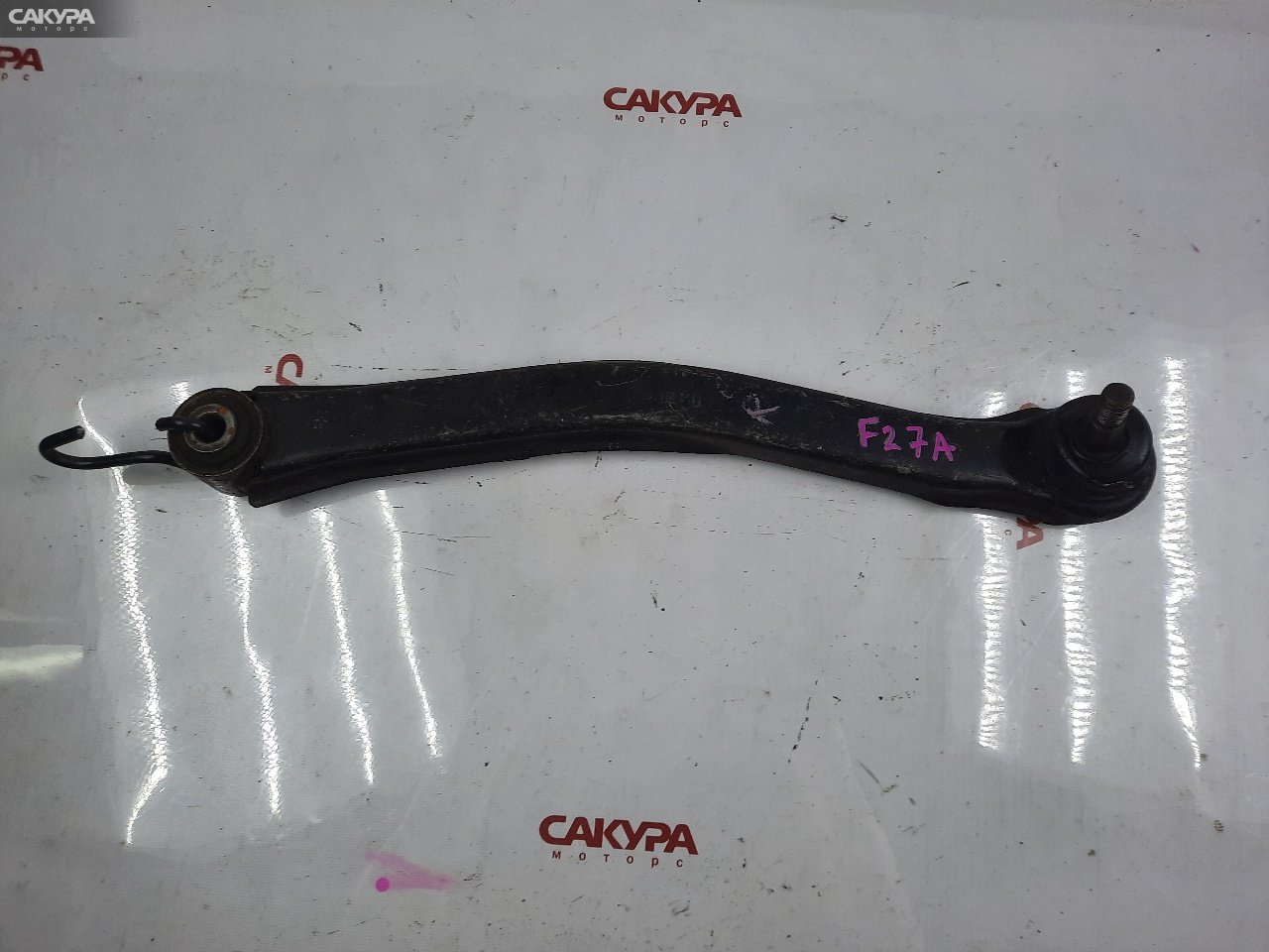 Тяга задняя верхняя правая Mitsubishi Diamante F27A 6G72: купить в Сакура Красноярск.