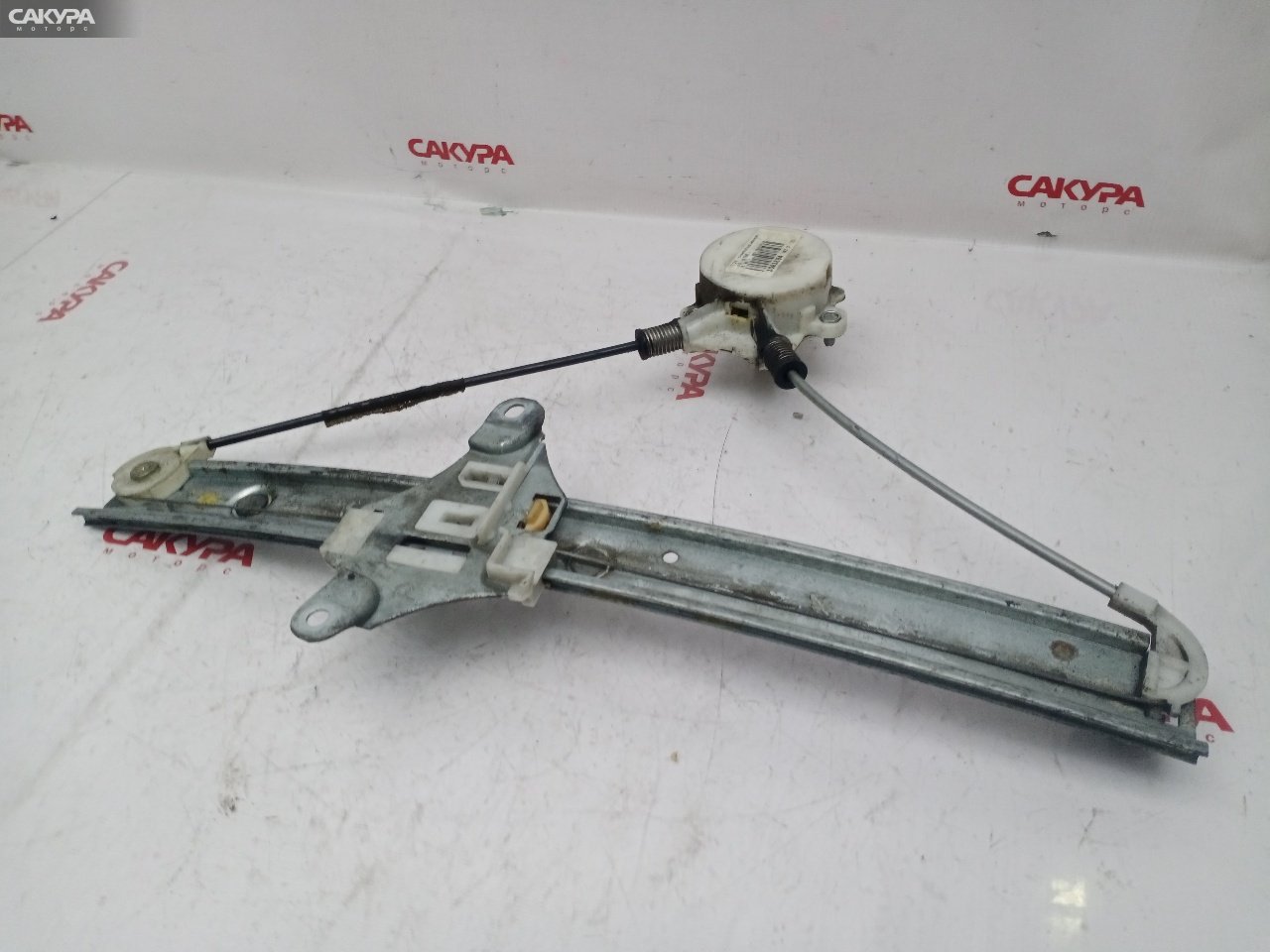 Стеклоподъемник задний правый Toyota Caldina CT196: купить в Сакура Красноярск.