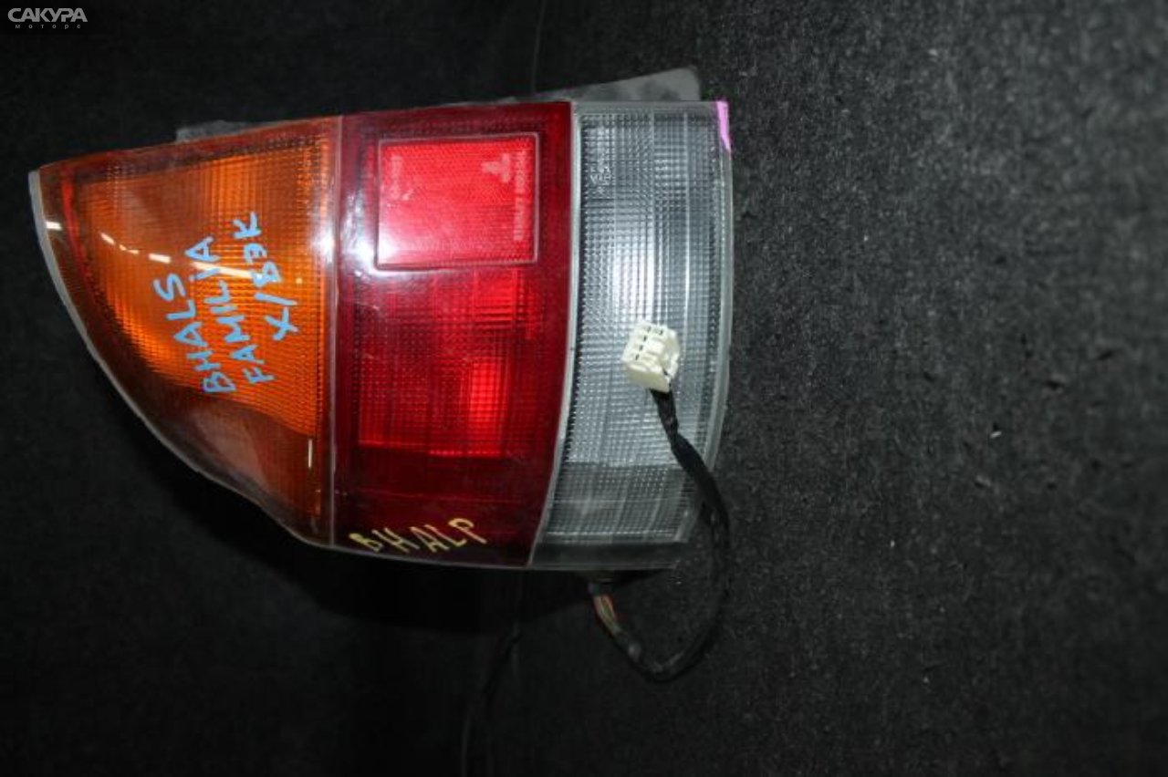 Фонарь стоп-сигнала левый Mazda Familia BHALS 043-2254: купить в Сакура Красноярск.