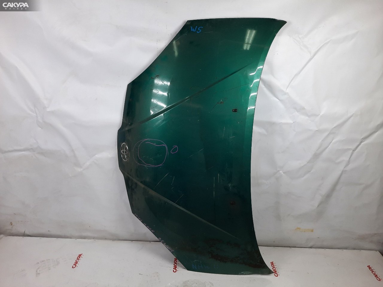 Капот Toyota Prius NHW11: купить в Сакура Красноярск.