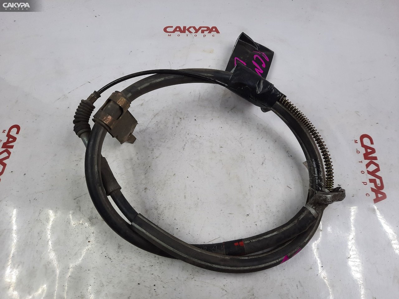 Трос ручника правый Toyota Gaia ACM10G 1AZ-FSE: купить в Сакура Красноярск.