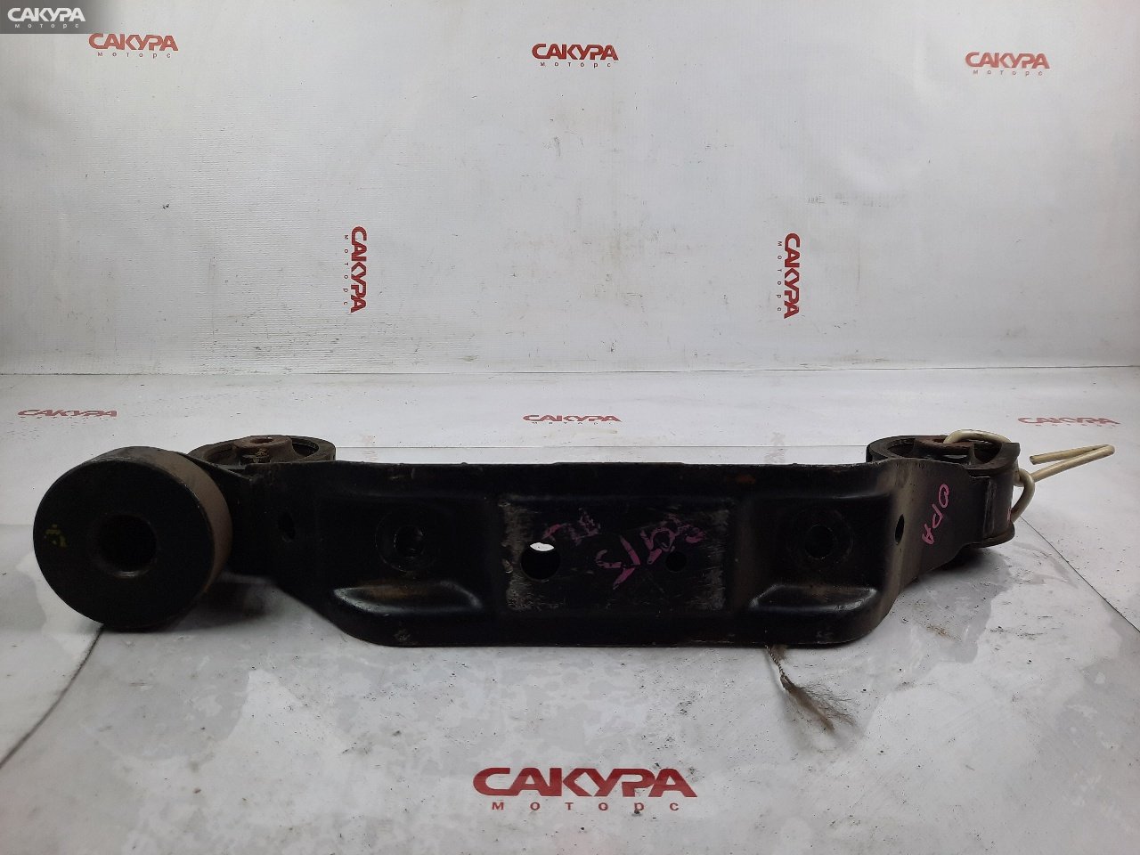 Подушка редуктора задняя Toyota OPA ZCT15 1ZZ-FE: купить в Сакура Красноярск.