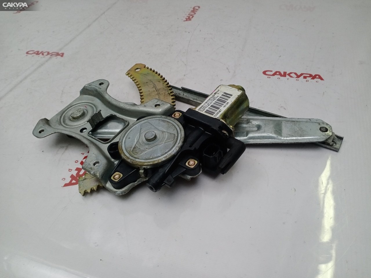 Стеклоподъемник задний правый Nissan March AK12 CR12DE: купить в Сакура Красноярск.