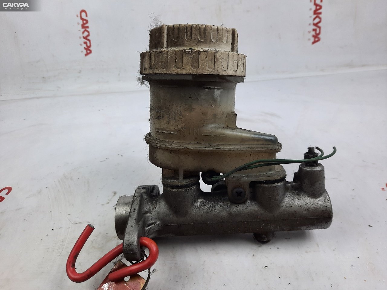 Главный тормозной цилиндр Mitsubishi Diamante F31A 6G73: купить в Сакура Красноярск.