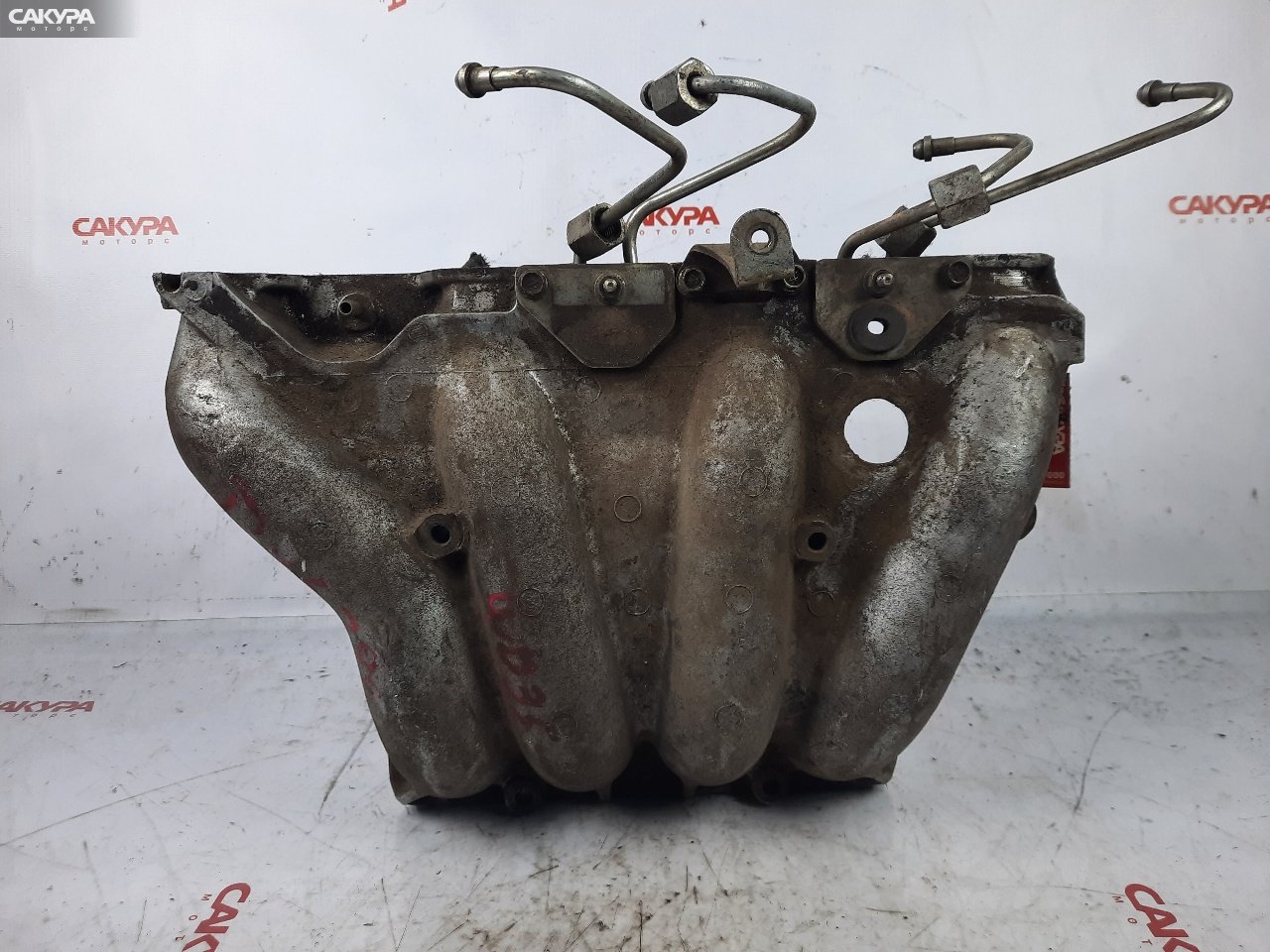 Коллектор впускной Mitsubishi 4D35: купить в Сакура Красноярск.