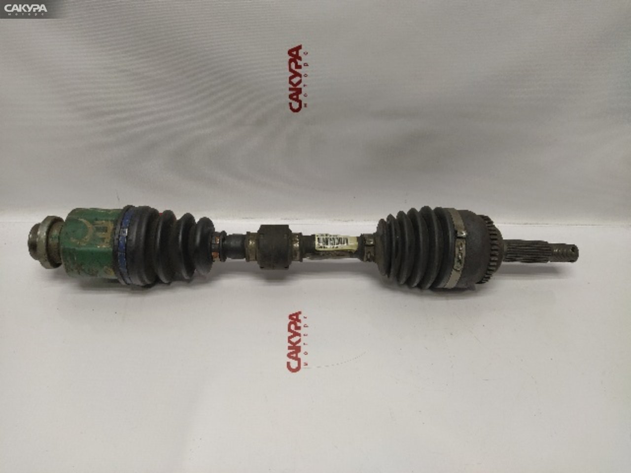 Привод передний левый Mitsubishi Legnum EC5W 6A13: купить в Сакура Красноярск.