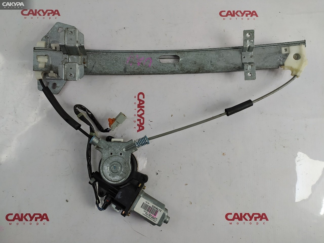 Стеклоподъемник передний левый Honda Saber UA4 J25A: купить в Сакура Красноярск.