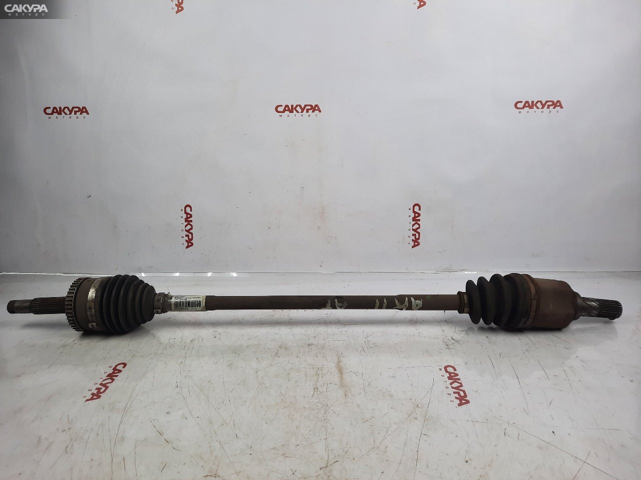 Привод передний правый Nissan March WAK11 CGA3DE: купить в Сакура Красноярск.