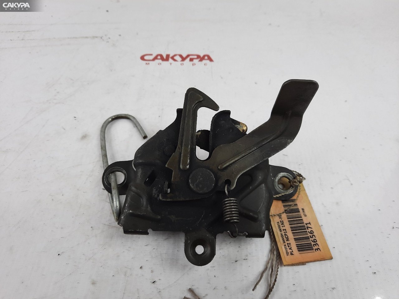 Замок капота Toyota Platz NCP12 1NZ-FE: купить в Сакура Красноярск.