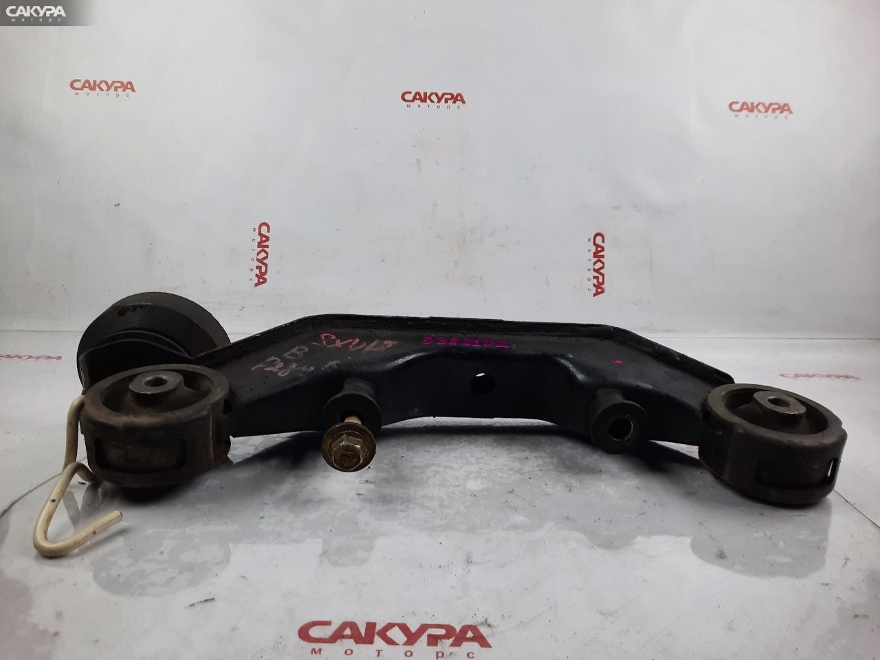 Подушка редуктора Toyota Harrier SXU15W 5S-FE: купить в Сакура Красноярск.