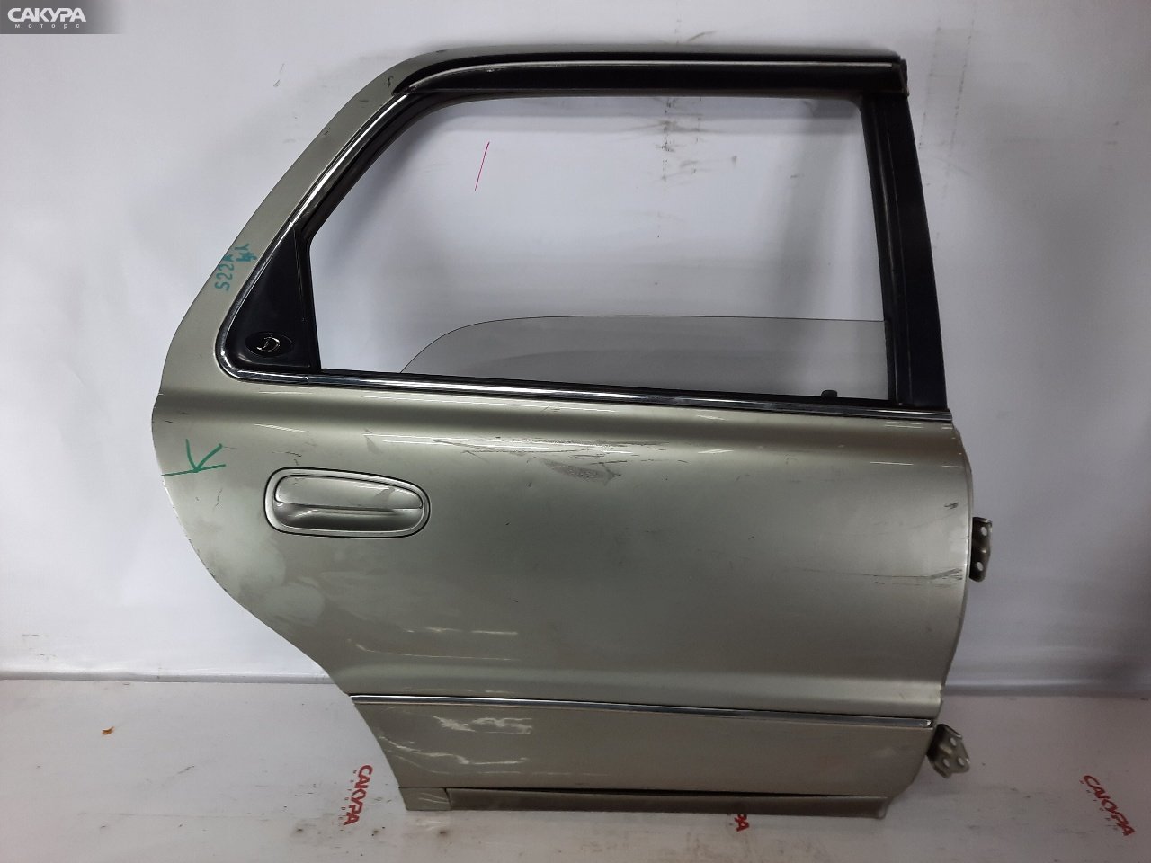 Дверь боковая задняя правая Mitsubishi Debonair S22A 6G72: купить в Сакура Красноярск.