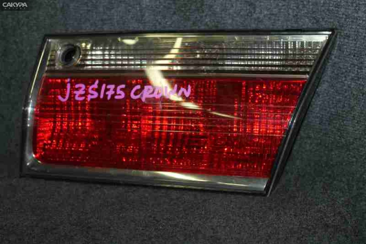 Фонарь вставка багажника правый Toyota Crown JZS175 30-274: купить в Сакура Красноярск.